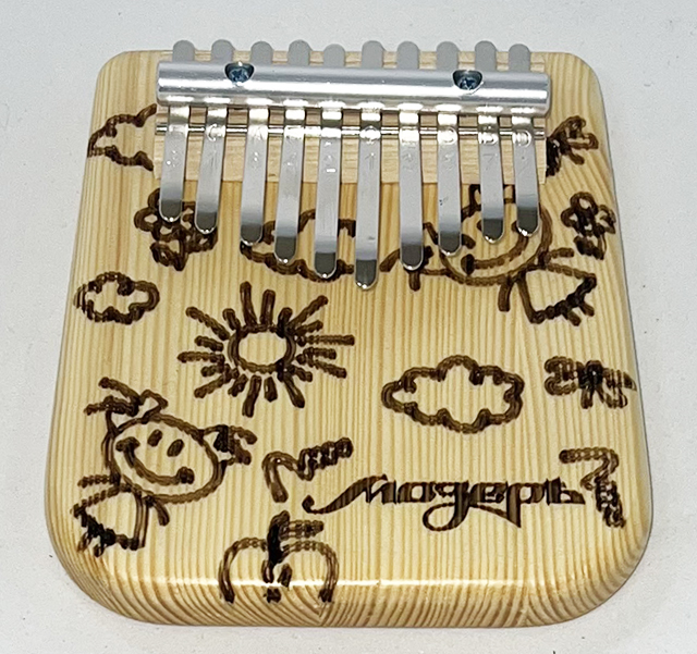 KMKm-1 Ducat Калимба, 10 язычков, массив сосны, трапеция/овал, Мозеръ