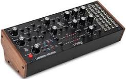 Moog LABYRINTH полумодульный аналоговый синтезатор